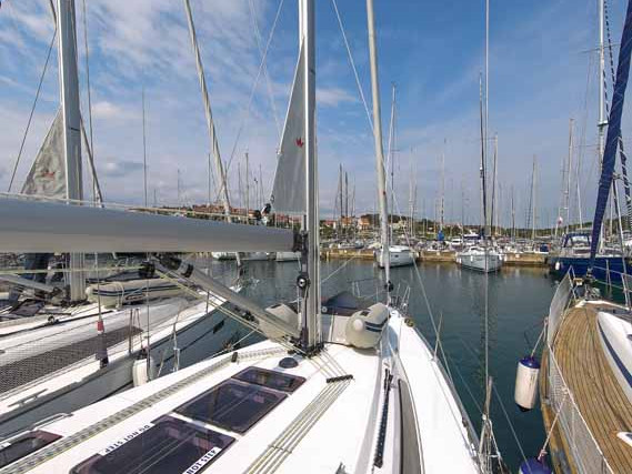 Segelboot mieten in Pula - Bavaria Cruiser 37