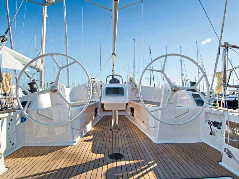 Ein Bavaria Cruiser 37 mieten in Zadar