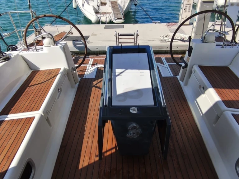 YachtCharter in Pálairos - Bénéteau Oceanis 45 auf SamBoat