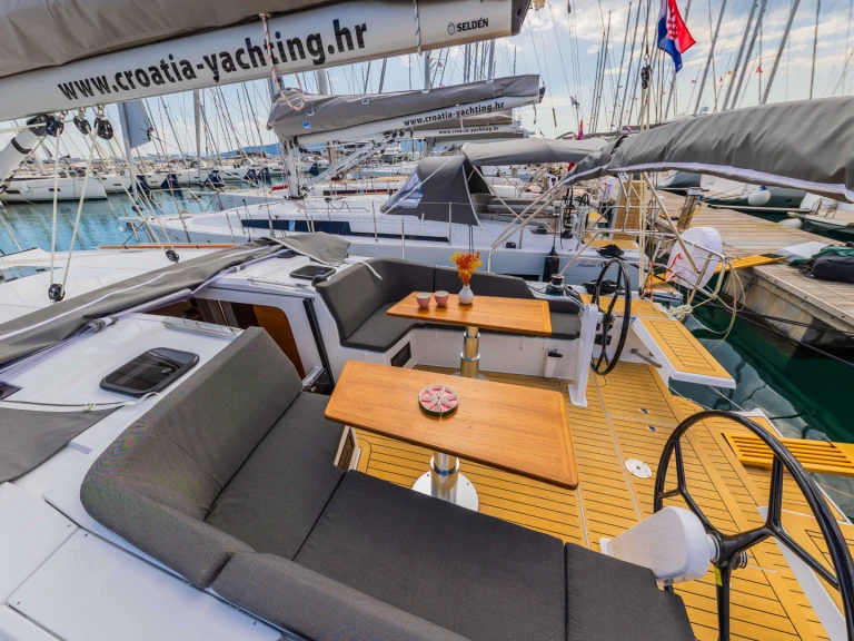 YachtCharter in Šibenik - Hanse Hanse 410 auf SamBoat