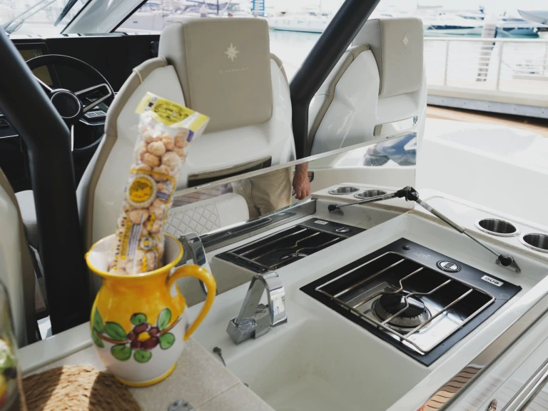 Motorboot mieten in Neapel zum besten Preis