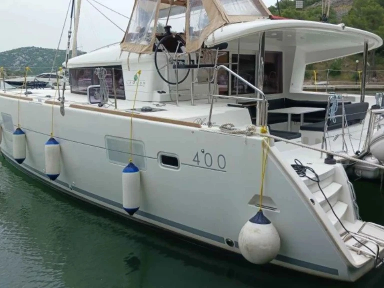 Vermietung Katamaran Lagoon mit Führerschein