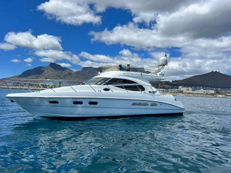 Sunseeker Manhattan 66 mieten Dubai Marina