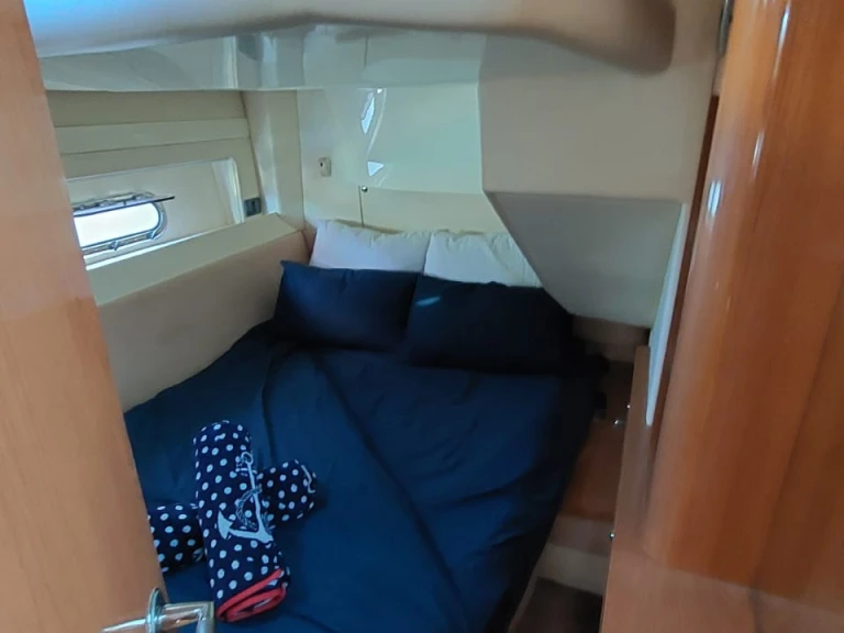 YachtCharter in Dubai Marina - Sunseeker Manhattan 66 auf SamBoat