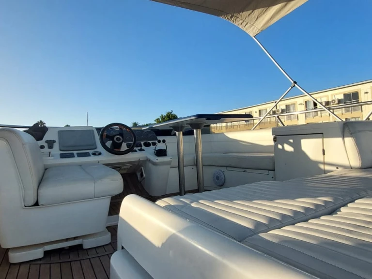 Boot mieten Dubai Marina günstig Manhattan 66