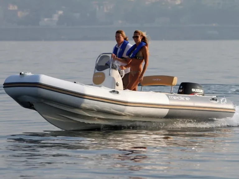 Boot mieten Pietrosella günstig Medline 550