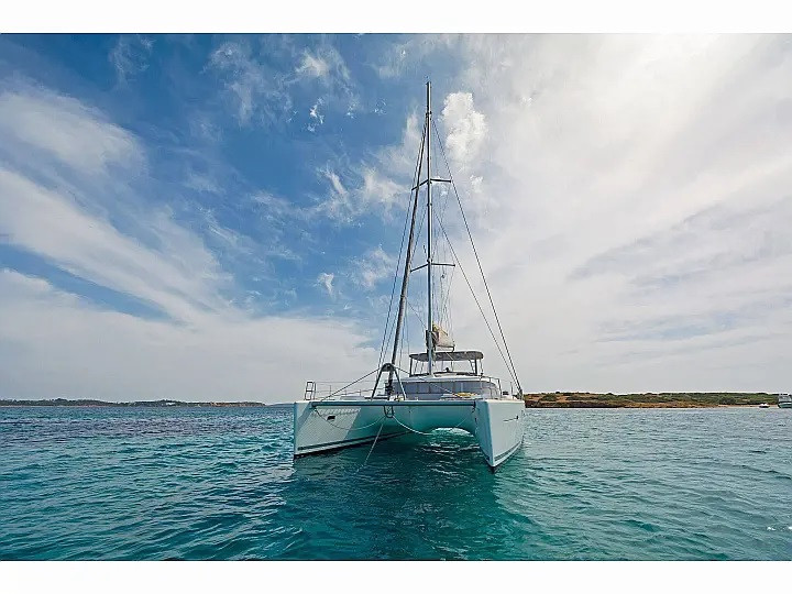 YachtCharter in Álimos - Lagoon Lagoon 500 (6 cab) auf SamBoat