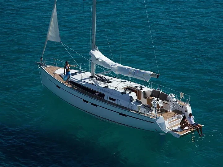 YachtCharter in Álimos - Bavaria Cruiser 46 auf SamBoat
