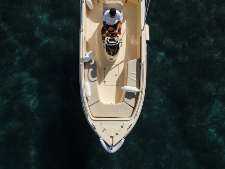 Storm Boats Storm 498 mieten Benitses Marina