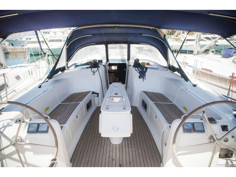 Segelboot mit oder ohne Skipper Bénéteau mieten in Adámas