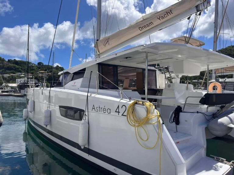 Fountaine Pajot Astrea 42 mieten Le Marin