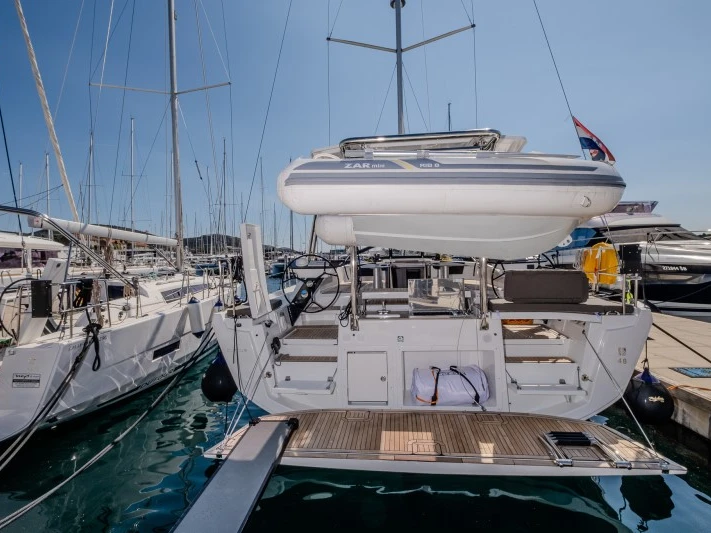 Ein Dufour Dufour 48 mieten in Šibenik