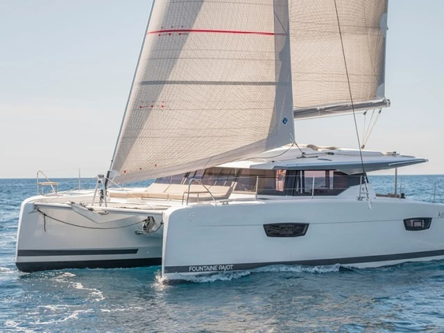 Fountaine Pajot Astrea 42 mieten Parham Town