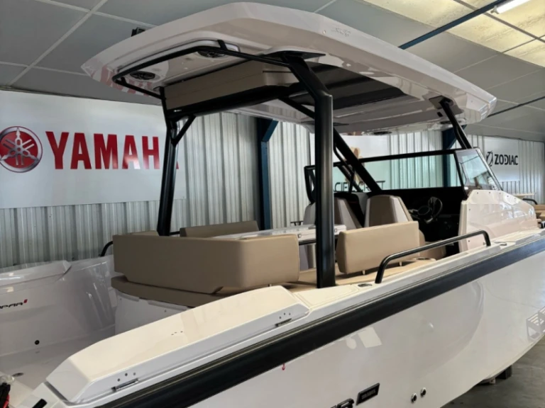 Vermietung Motorboot Axopar mit Führerschein