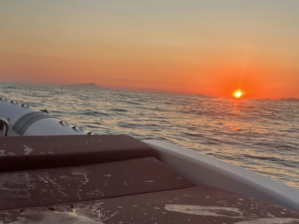 Schlauchboot mieten in Castellammare di Stabia - Pirelli Pzero 880 Sport
