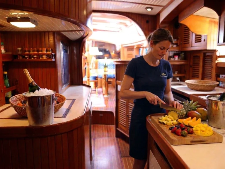 Ein Ta Chiao Scorpio 72 mieten in Hyères