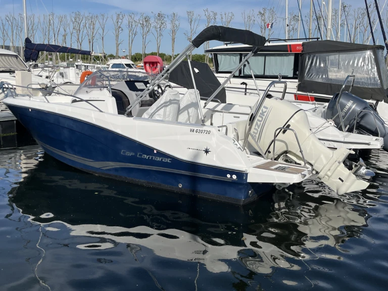 Motorboot mit oder ohne Skipper Jeanneau mieten in Saint-Gilles-Croix-de-Vie