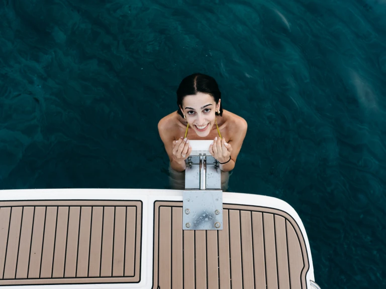 Motorboot mieten in Mílos - Sea Ray SDX 250