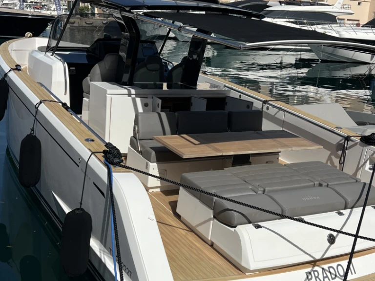 Ein Pardo Yachts Pardo 38 mieten in Les Salins d'Hyères