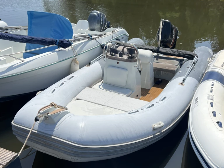 Schlauchboot mit oder ohne Skipper Zodiac mieten in Hyères