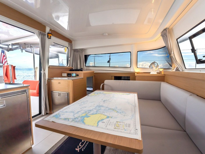 Katamaran mit oder ohne Skipper Excess mieten in Papeete