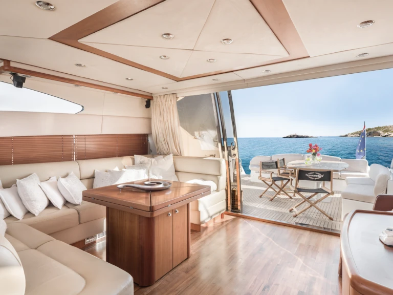 Sunseeker Predator 72 mieten Antibes