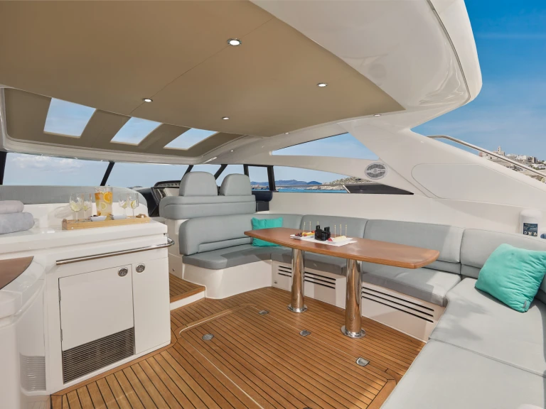 Motorboot mieten in Marina Botafoch - Princess Princess V58