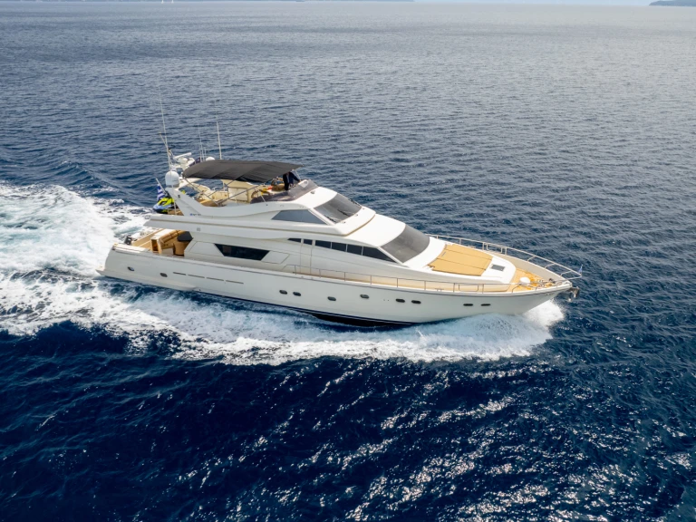 Ferretti Ferretti 80 mieten Marina Aliki