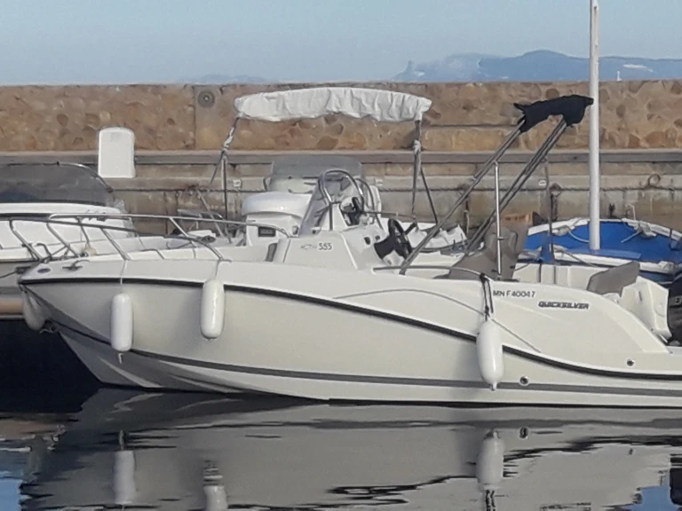 Motorboot mit oder ohne Skipper Quicksilver mieten in Six-Fours-les-Plages