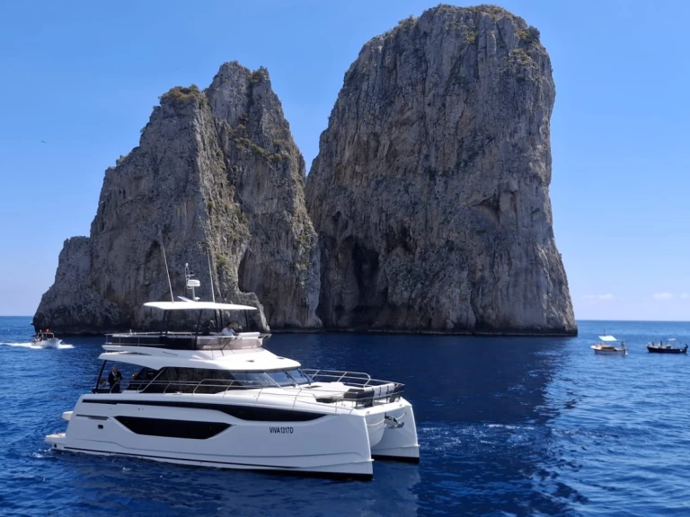 Ein Prestige Prestige M48 mieten in Castellammare di Stabia