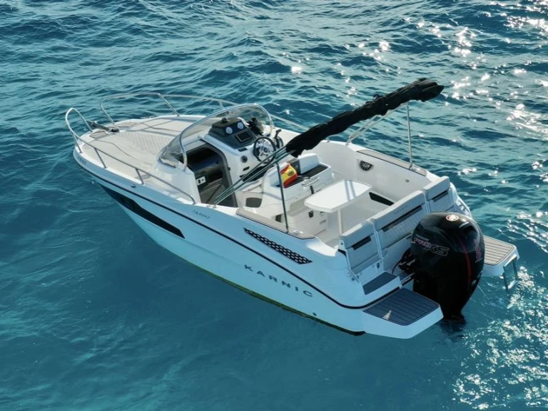 Vermietung Motorboot Karnic mit Führerschein