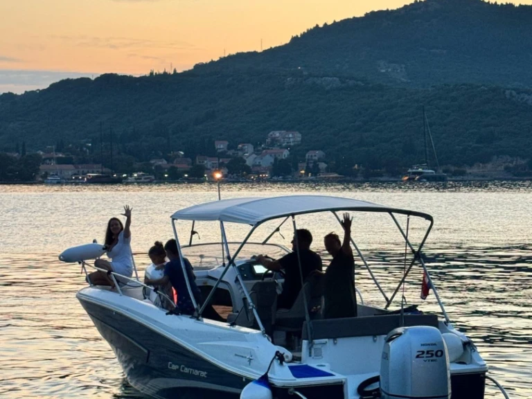 Vermietung Motorboot Jeanneau mit Führerschein