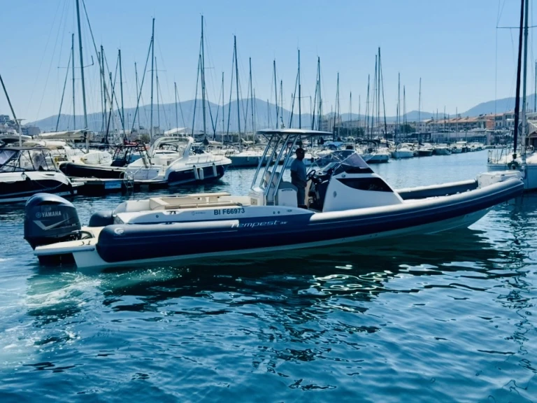 Bootsverleih Capelli Tempest 38 Marseille Samboat