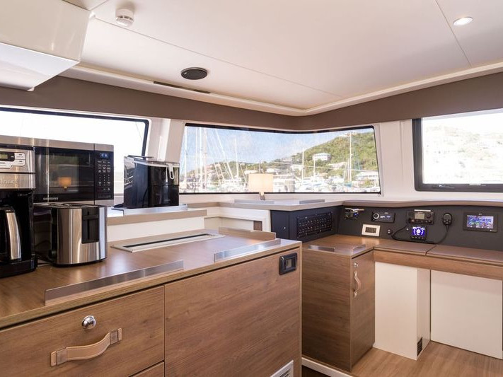 Ein Catana Bali 4.8 mieten in Tortola