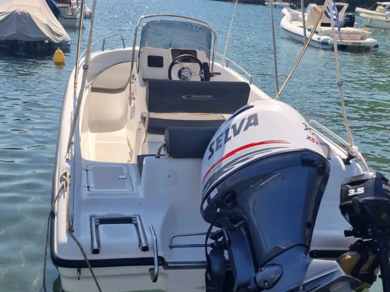 Ein Poseidon BLU WATER 185 mieten in Laganás