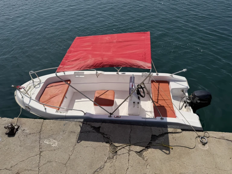 Ein Prusa Marine Prusa 450 mieten in Marseille