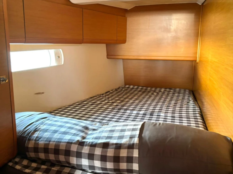 Ein Jeanneau Sun Odyssey 509 mieten in La Pobla de Farnals