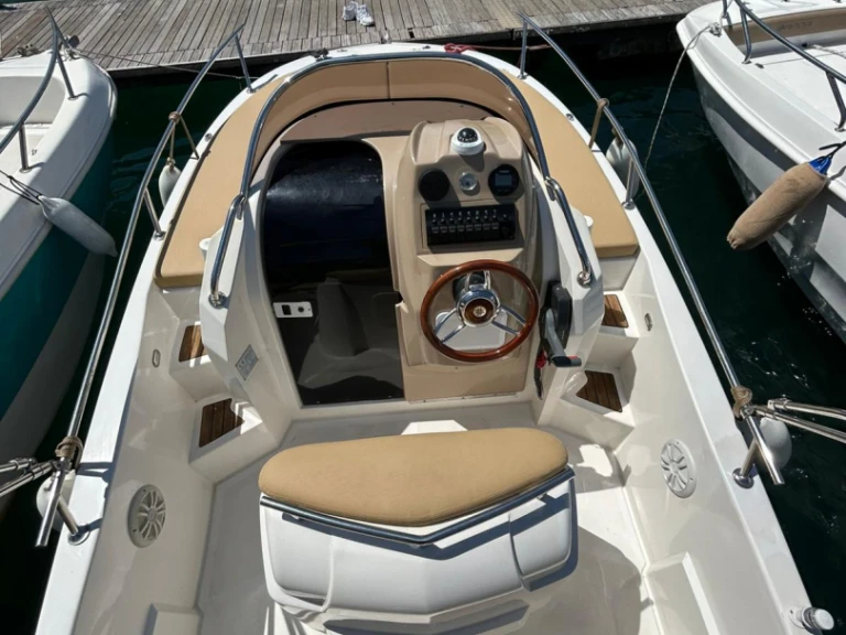 Vermietung Motorboot Romar mit Führerschein