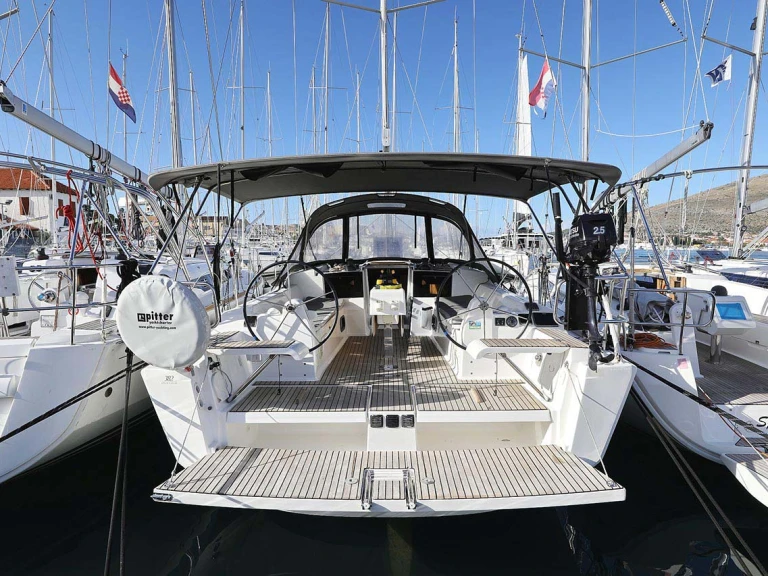 Bootsverleih Dufour Dufour 382 Grand Large Pula Samboat