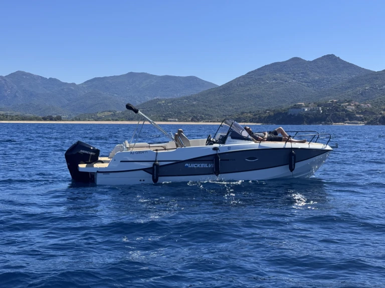 Motorboot mit oder ohne Skipper Quicksilver mieten in Propriano