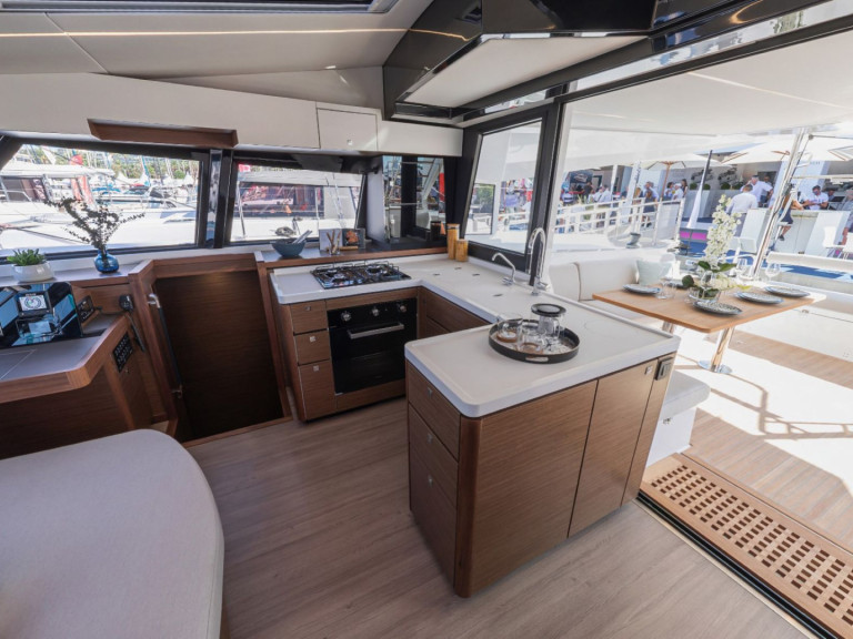 Ein Nautitech Nautitech 46 Fly mieten in Álimos