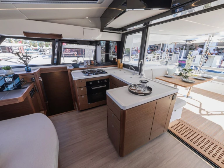 Ein Nautitech Nautitech 46 Fly mieten in Álimos