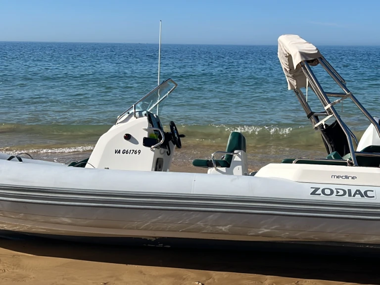 Ein Zodiac Medline 6.8 mieten in Arzon