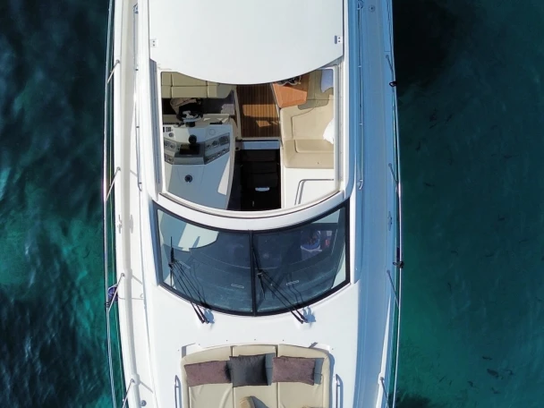 Ein Prestige Yachts 590 mieten in Paris