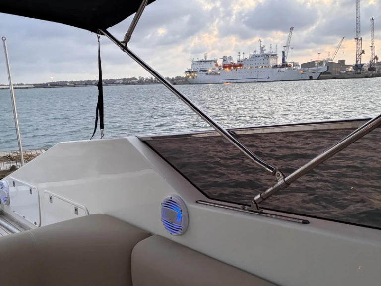 Vermietung Motorboot Gari Plast mit Führerschein