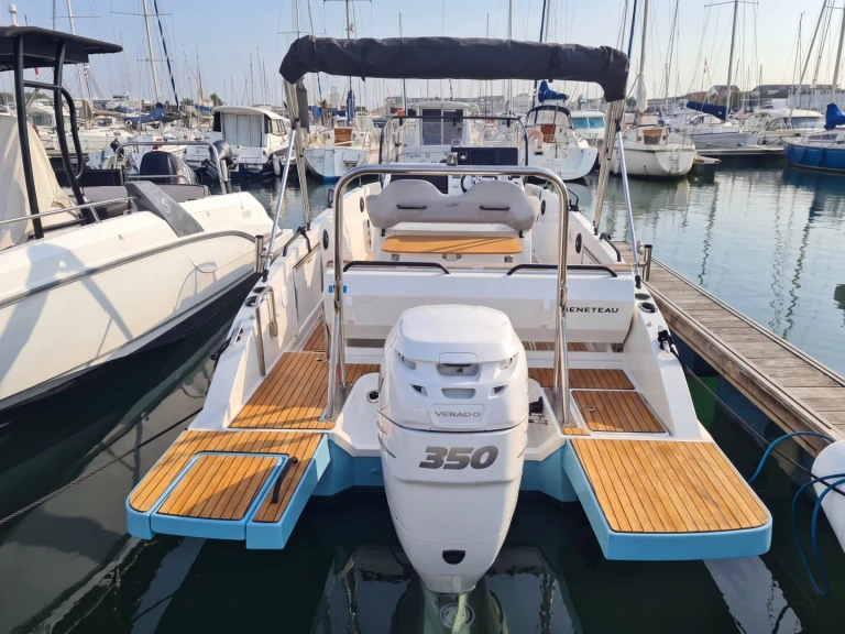 Ein Bénéteau Flyer 8 SPACEdeck mieten in Les Sables-d'Olonne