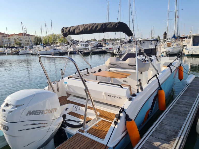 Motorboot mit oder ohne Skipper Bénéteau mieten in Les Sables-d'Olonne