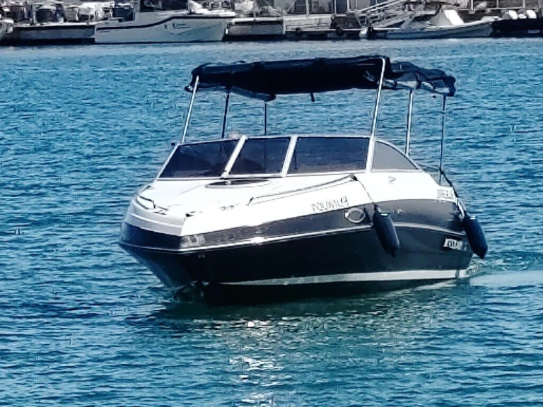 Motorboot mit oder ohne Skipper Four Winns mieten in Vilanova i la Geltrú