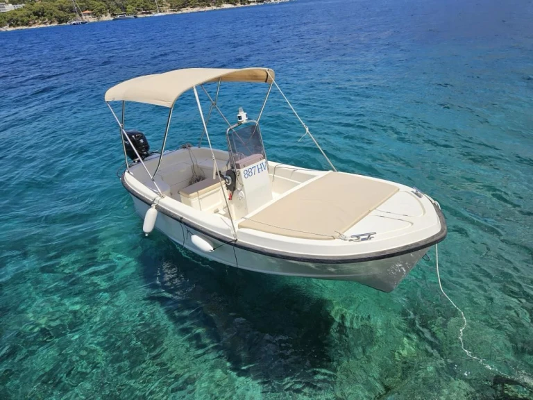 YachtCharter in Hvar - Betina 500 auf SamBoat