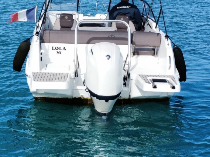 Motorboot mit oder ohne Skipper Jeanneau mieten in Antibes